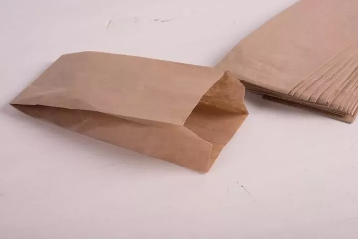 Beauty Home ΧΑΡΤΟΣΑΚΟΥΛΕΣ CRAFT – ΛΕΥΚΟ ΣΥΣΚΕΥΑΣΙΑ 100τεμ. 10*27      