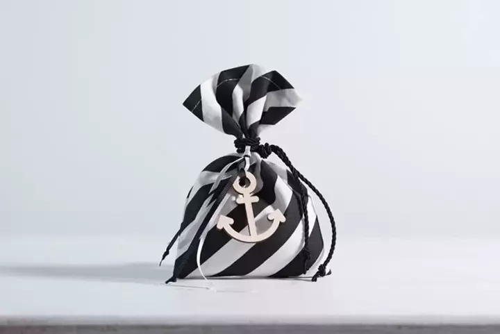 Beauty Home ΠΟΥΓΚΙ ΔΙΑΓΩΝΙΑ ΡΙΓΑ ΜΑΥΡΗ 12 x 17 cm