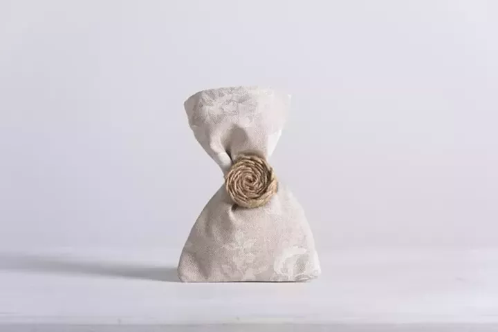 Beauty Home ΠΟΥΓΚΙ ΥΦΑΣΜΑΤΙΝΟ ΛΕΥΚΟ ΛΟΥΛΟΥΔΙ 12 x 17 cm