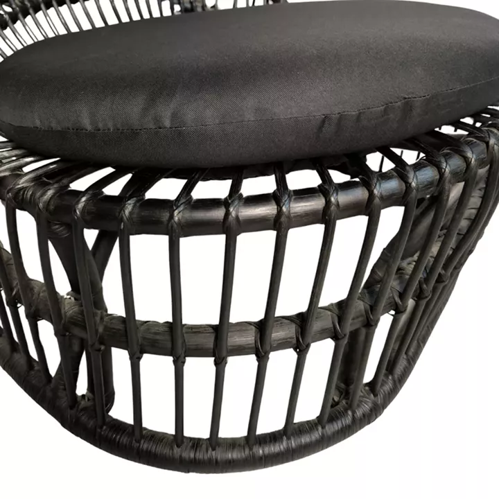 Πολυθρόνα Tromso paakoworld pe rattan σε μαύρη απόχρωση με μαύρο μαξιλάρι 80x85x98εκ