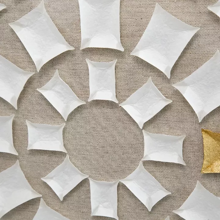 Artekko Mosaic Μπεζ Διακοσμητικός Πίνακας με Λευκή Χάρτινη Τεχνοτροπία σε Plexiglass Κορνίζα (90x5x90)cm