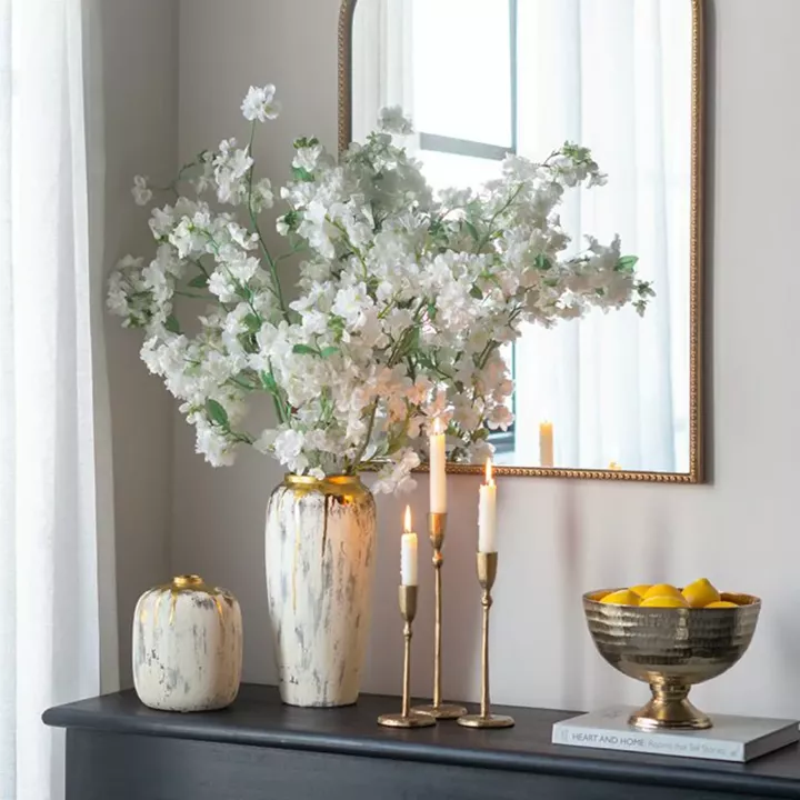 Artekko Kayle Μπεζ Διακοσμητικό Κεραμικό Βάζο με Χρυσές Λεπτομέρειες (16x16x20)cm