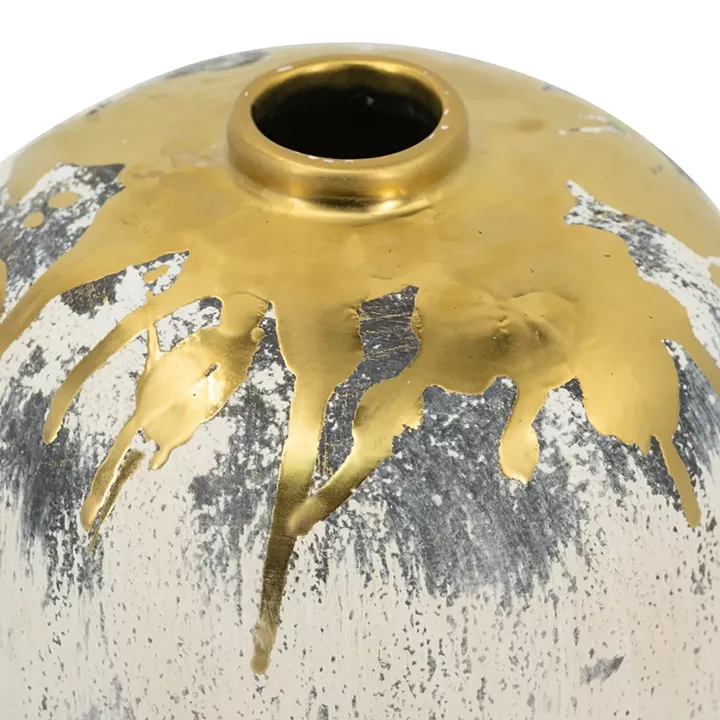 Artekko Kayle Μπεζ Διακοσμητικό Κεραμικό Βάζο με Χρυσές Λεπτομέρειες (16x16x20)cm