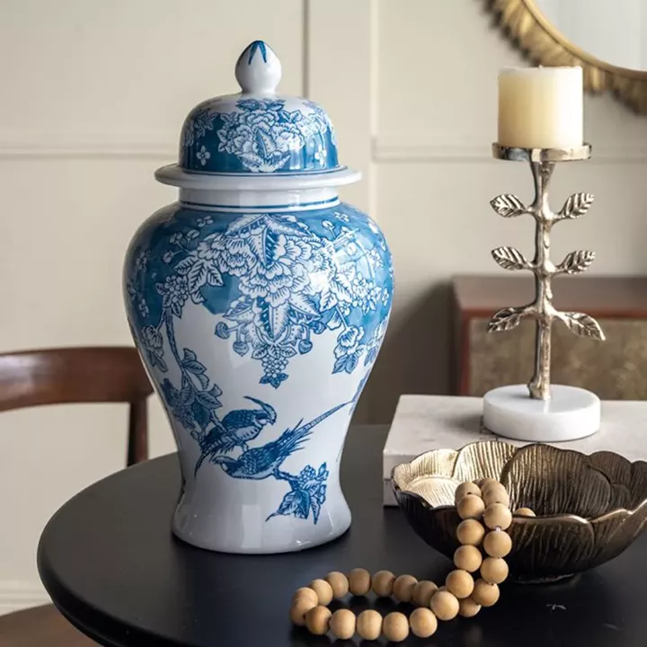 Artekko Melania Διακοσμητικό Δοχείο Βάζο με Καπάκι Πορσελάνης σε Άσπρο με Μπλε (21x21x29.5)cm