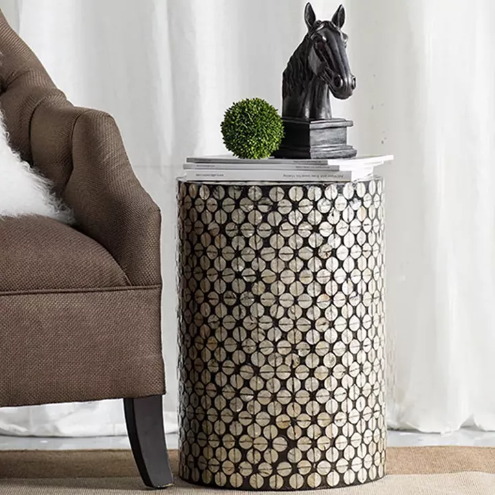 Artekko Ivory Ασπρόμαυρο Βοηθητικό Τραπέζι Σκαμπό από MDF με Κοχύλια Capiz (35x35x50)cm