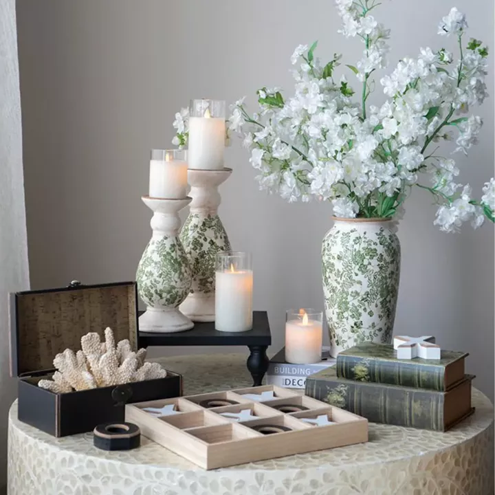 Artekko Aging Μπεζ Διακοσμητικό Κεραμικό Βάζο με Πράσινα Λουλούδια (16.5x16.5x29.5)cm