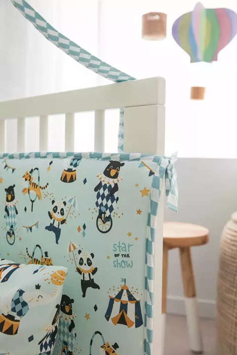 ΠAΠΛΩMATOΘHKH Circus ΑΝΕΥ