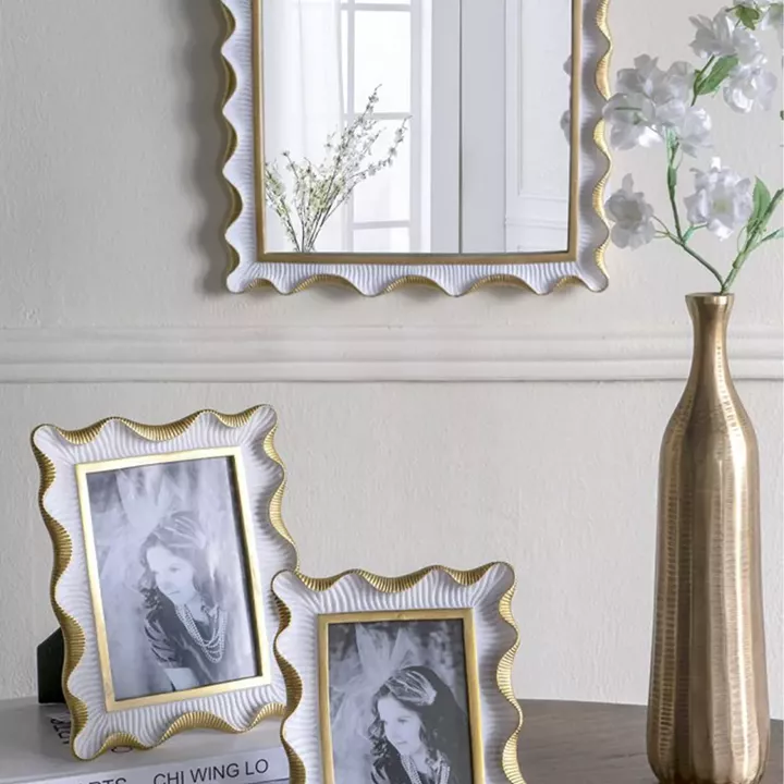 Artekko Frame Λευκός Καθρέπτης Ρητίνης με Χρυσές Λεπτομέρειες (36.2x2.2x40.5)cm