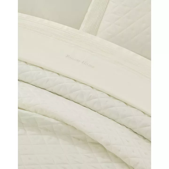 Beauty Home Νυφικό σετ 7 τμχ σε βαλίτσα Promise Art 12509 230x250 Εκρού