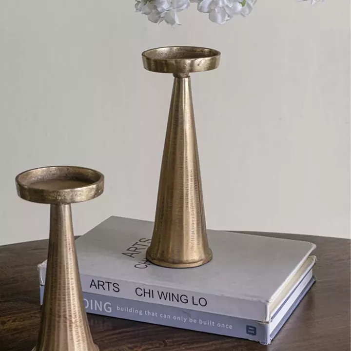 Artekko Noble Χρυσό Μεταλλικό Κηροπήγιο (8.3x8.3x24.3)cm