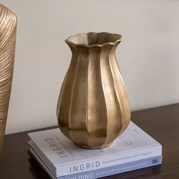 Artekko Noble Χρυσό Μεταλλικό Βάζο (16.5x15.3x26.8)cm