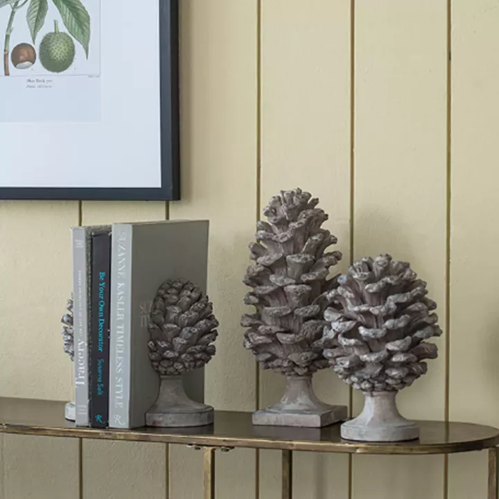 Artekko Pine Cone Γκρι Βιβλιοστάτες Ρητίνης με Κουκουνάρα (23.5x18.5x15.5)cm 2pcs