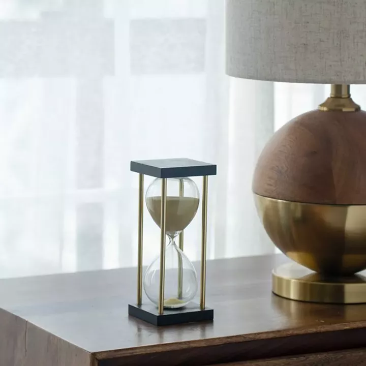Artekko Hourglass Γυάλινη Διακοσμητική Κλεψύδρα σε Βάση με Μπεζ Άμμο (8.5x8.5x19.5)cm