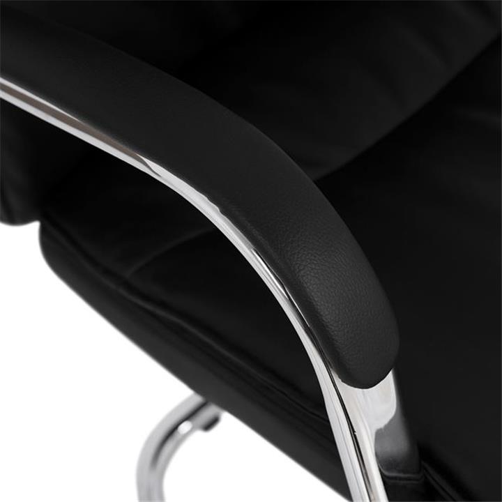 Conference chair HM1045.11 Black PU with chromed base 57x66,5x102 cm