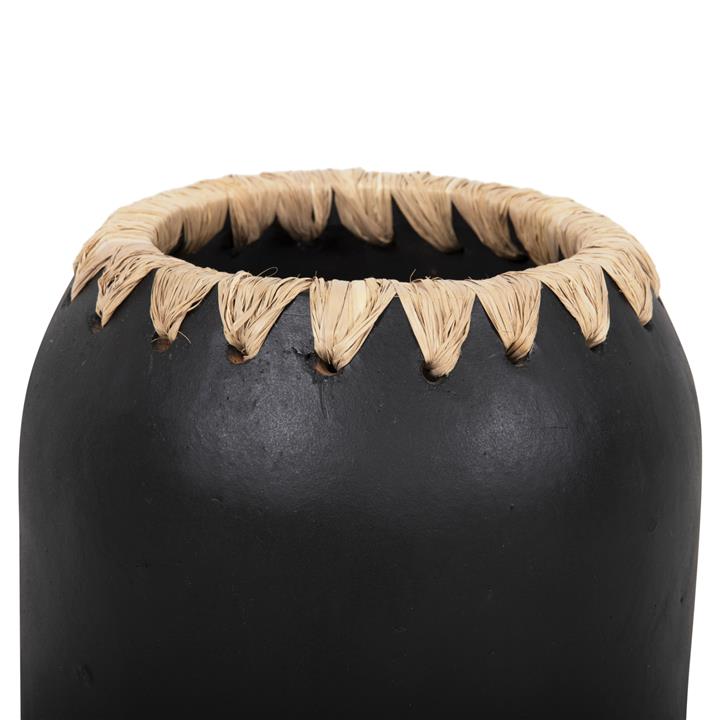 DECORATIVE VASE HM4376 TERRACOTTA IN WHITE WITH STRAW WEAVING ON THE RIM Φ21Χ32Hcm.