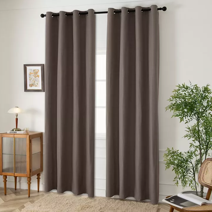Κουρτίνα Blackout Jacquard σκίασης με 8 μεταλλικούς κρίκους Glare Art 8444 140x270 Μόκα